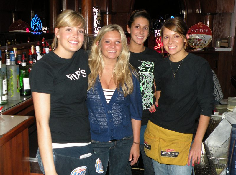 waitresses3